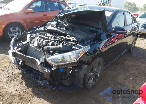 2021 Kia Forte Gt-Line z USA, uszkodzony, nr VIN 3KPF34AD4ME307615